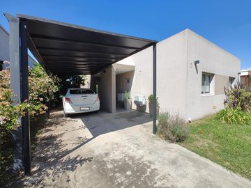Casa en Venta en San Eduardo, Pilar del Este