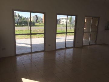 Casa en Venta en San Eduardo, Pilar del Este
