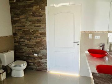 Casa en  Venta, Canning, Malibú. 290 m2 cub. 5 amb.
