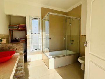 Casa en  Venta, Canning, Malibú. 290 m2 cub. 5 amb.