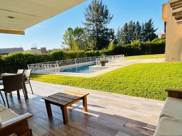 Casa en  Venta, Canning, Malibú. 290 m2 cub. 5 amb.