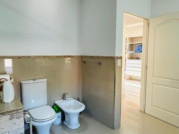 Casa en  Venta, Canning, Malibú. 290 m2 cub. 5 amb.