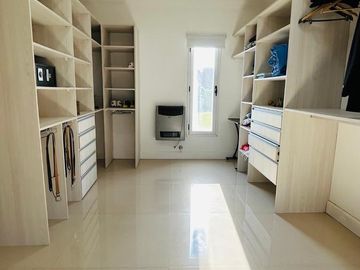 Casa en  Venta, Canning, Malibú. 290 m2 cub. 5 amb.