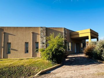 Casa en  Venta, Canning, Malibú. 290 m2 cub. 5 amb.