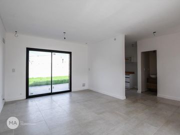 Casa 3 Dormitorios - Petrone 9037 - Rosario Fisherton | Venta