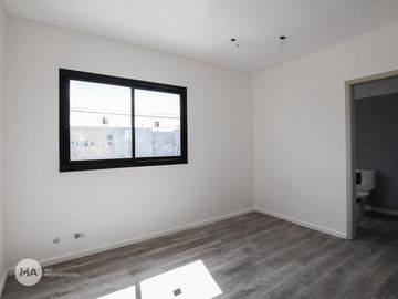 Casa 3 Dormitorios - Petrone 9037 - Rosario Fisherton | Venta