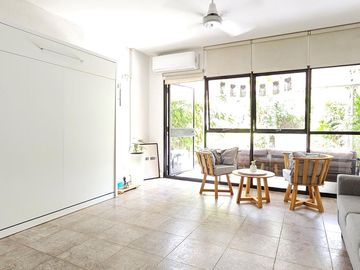 MONOAMBIENTE en Martinez CON JARDIN!