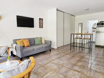 MONOAMBIENTE en Martinez CON JARDIN!