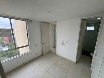 Se Vende Amplio Apartamento Con Aire En Bochalema Central