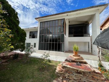 Casa en  Venta en Tequisquiapan con Jardín extenso