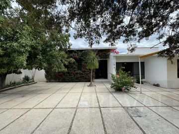 Casa en  Venta en Tequisquiapan con Jardín extenso
