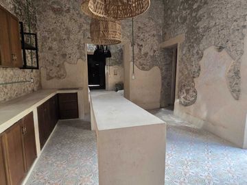 Casa semiamueblada en renta en el Centro a cuadras del centro Histórico