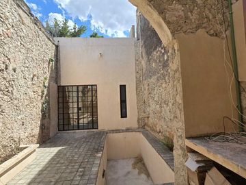 Casa semiamueblada en renta en el Centro a cuadras del centro Histórico