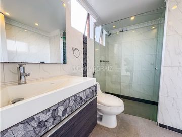 Apartamento en El Poblado con Vista