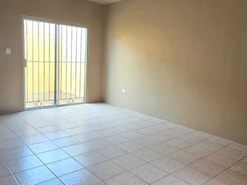 🏡 Casa en Venta en Barcelona Residencial – Seguridad, Comodidad y Espacio Perfe