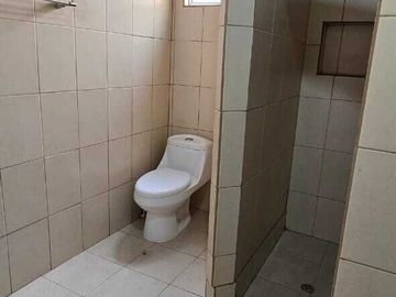 🏡 Casa en Venta en Barcelona Residencial – Seguridad, Comodidad y Espacio Perfe