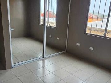 🏡 Casa en Venta en Barcelona Residencial – Seguridad, Comodidad y Espacio Perfe