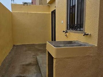 🏡 Casa en Venta en Barcelona Residencial – Seguridad, Comodidad y Espacio Perfe