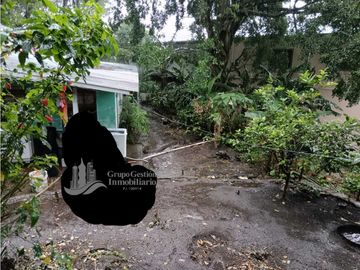 SE VENDE CASA, EN CENTRO DE VOLCAN,  COMERCIO O RESIDENCIA 1521 Mtrs