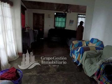 SE VENDE CASA, EN CENTRO DE VOLCAN,  COMERCIO O RESIDENCIA 1521 Mtrs