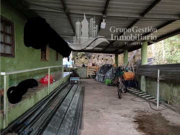 SE VENDE CASA, EN CENTRO DE VOLCAN,  COMERCIO O RESIDENCIA 1521 Mtrs
