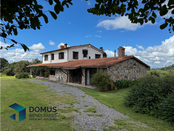 VENTA CASA ARNAGA LESSER CASTELLANOS PREDIO 4 HECTAREAS