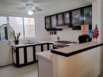 CASA EN PRIVADA CON VIGILANCIA EN COLONIA DELICIAS CUERNAVACA MORELOS