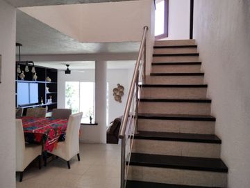 CASA EN PRIVADA CON VIGILANCIA EN COLONIA DELICIAS CUERNAVACA MORELOS