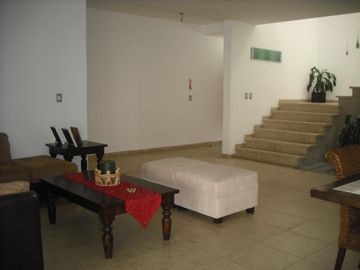 Casa en Fraccionamiento en Kloster Sumiya Jiutepec - CRB-1223-Fr