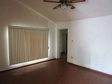 Casa en venta en Lomas del Mirador, Cuernavaca, Morelos  Casas y bienes raíces en venta en Cuernavaca, Morelos