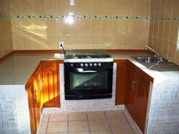 CASA ESTILO MODERNO EN VENTA, FRACC. HACIENDA TETELA