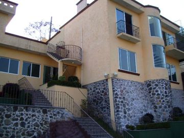 CASA ESTILO MODERNO EN VENTA, FRACC. HACIENDA TETELA