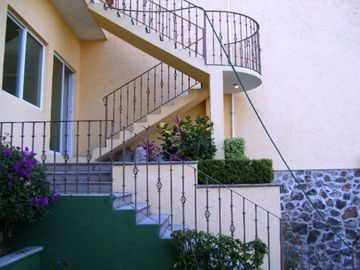 CASA ESTILO MODERNO EN VENTA, FRACC. HACIENDA TETELA