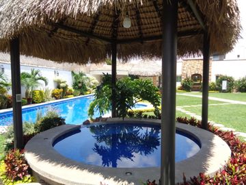 Casa Condominio en venta en Brisas del Mar, Jiutepec  Condominios y bienes raíces al sureste de Cuernavaca, Morelos
