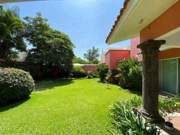 Casa en Fraccionamiento en Kloster Sumiya Jiutepec - CRB-1151-Fr#