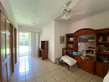 Casa en Fraccionamiento en Kloster Sumiya Jiutepec - CRB-1151-Fr#