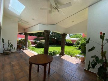 Casa en Fraccionamiento en Kloster Sumiya Jiutepec - CRB-1151-Fr#