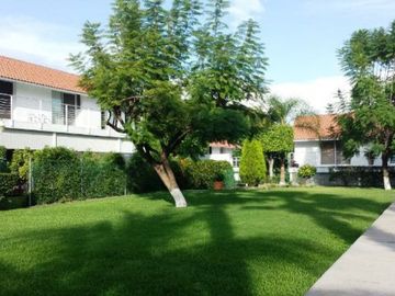 Casa-Condominio en Burgos Bugambilias, Temixco, Morelos  Condominios y bienes raíces en venta al sur de Cuernavaca, Morelos