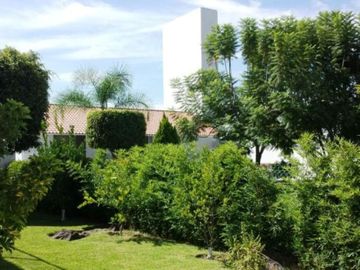 Casa-Condominio en Burgos Bugambilias, Temixco, Morelos  Condominios y bienes raíces en venta al sur de Cuernavaca, Morelos