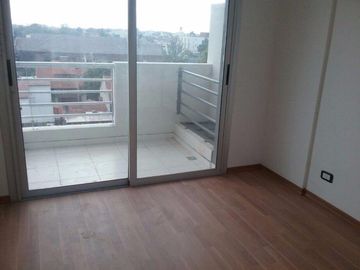 Semipiso en alquiler en Bernal Centro