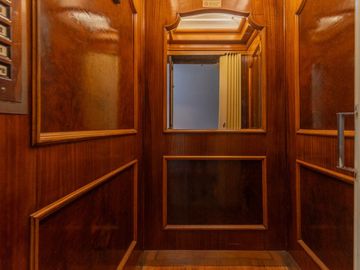 VENTA SEMIPISO DE  4 AMBIENTES  Y BAULERA