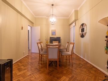 VENTA SEMIPISO DE  4 AMBIENTES  Y BAULERA