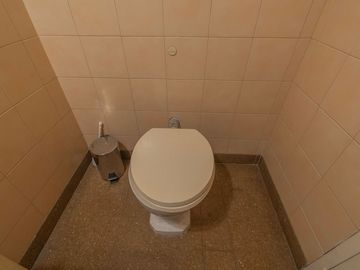 VENTA SEMIPISO DE  4 AMBIENTES  Y BAULERA