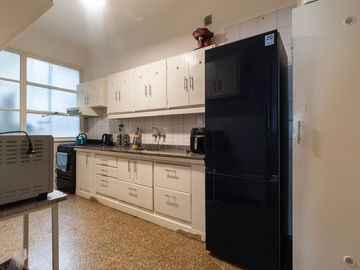 VENTA SEMIPISO DE  4 AMBIENTES  Y BAULERA