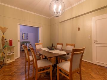VENTA SEMIPISO DE  4 AMBIENTES  Y BAULERA