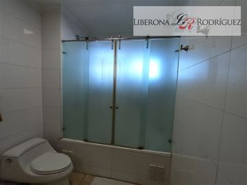 Casa en Venta en Casona de 3 pisos, Cerro Alegre