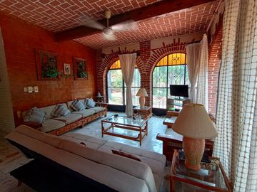 CASA RUSTICA, ESTILO COLONIAL