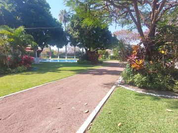 Casa Sola en Lázaro Cárdenas Xochitepec - LLR-148-Cs
