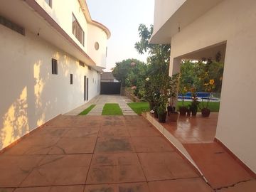 Casa Sola en Ahuatepec Cuernavaca - LLR-115-Cs