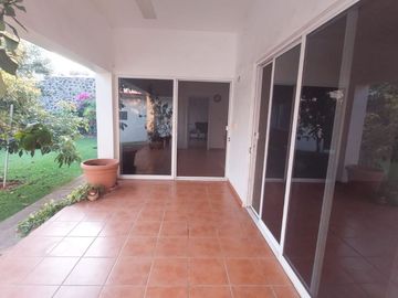 Casa Sola en Ahuatepec Cuernavaca - LLR-115-Cs
